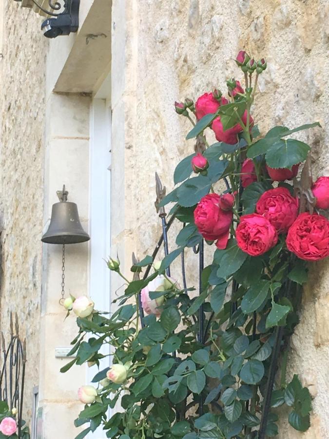 Chambres D'Hotes Le Tilleul Saint-Hilaire-des-Loges Exterior foto